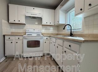 2205 Holdrege St #2, Lincoln, NE 68503