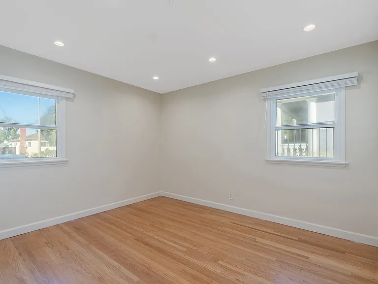 3054 N Frederic St — Photo 26