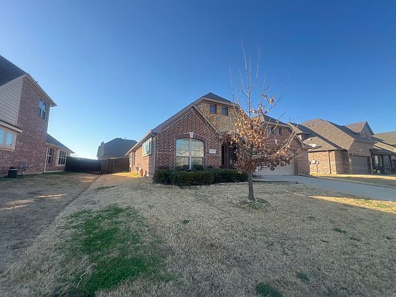 2nd image of 4614 Amesbury Ln