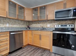 34 Lakeside Dr #B, Millburn, NJ 07041