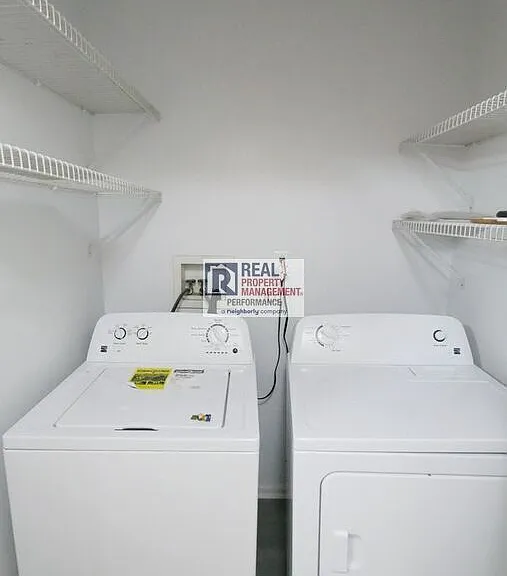 17 Lexington Ct — Photo 29
