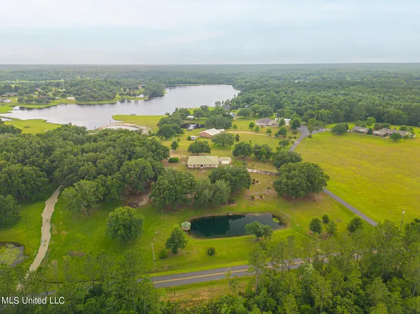 24001 Ashleigh Dr, Gulfport, MS 39503
