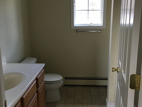 5th image of 18 Montgomery St