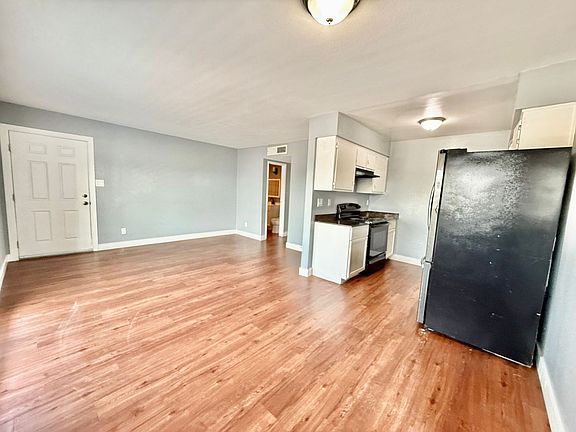 3rd image of 1458 Silver Mesa Cir #1-4
