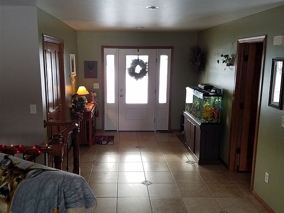 5th image of 845 Camelot Dr