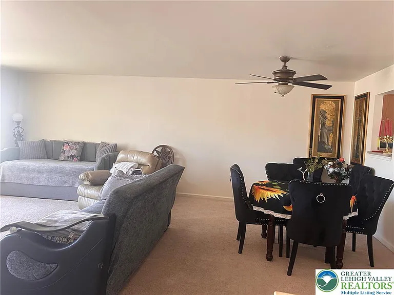 2465 Gillian Ln — Photo 5