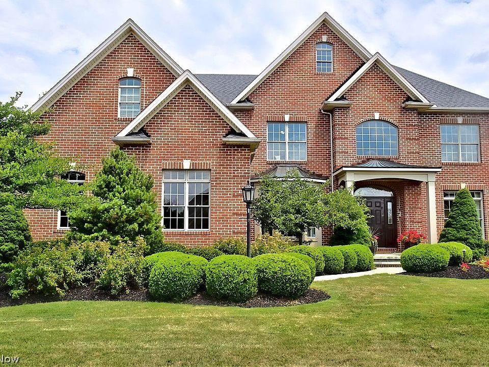 1st image of 36772 Bellcrest Dr