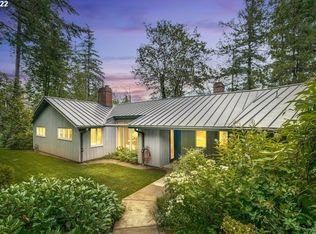 4040 SW Greenhills Way, Portland, OR 97221