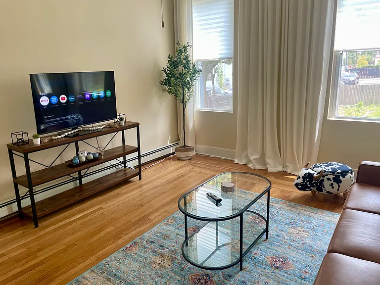 498 Washington St #1 — Photo 5