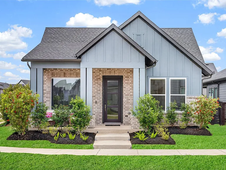 18403 Vivacious Ln — Photo 32