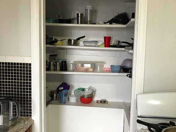 5th image of 8-10 Oakland St #3