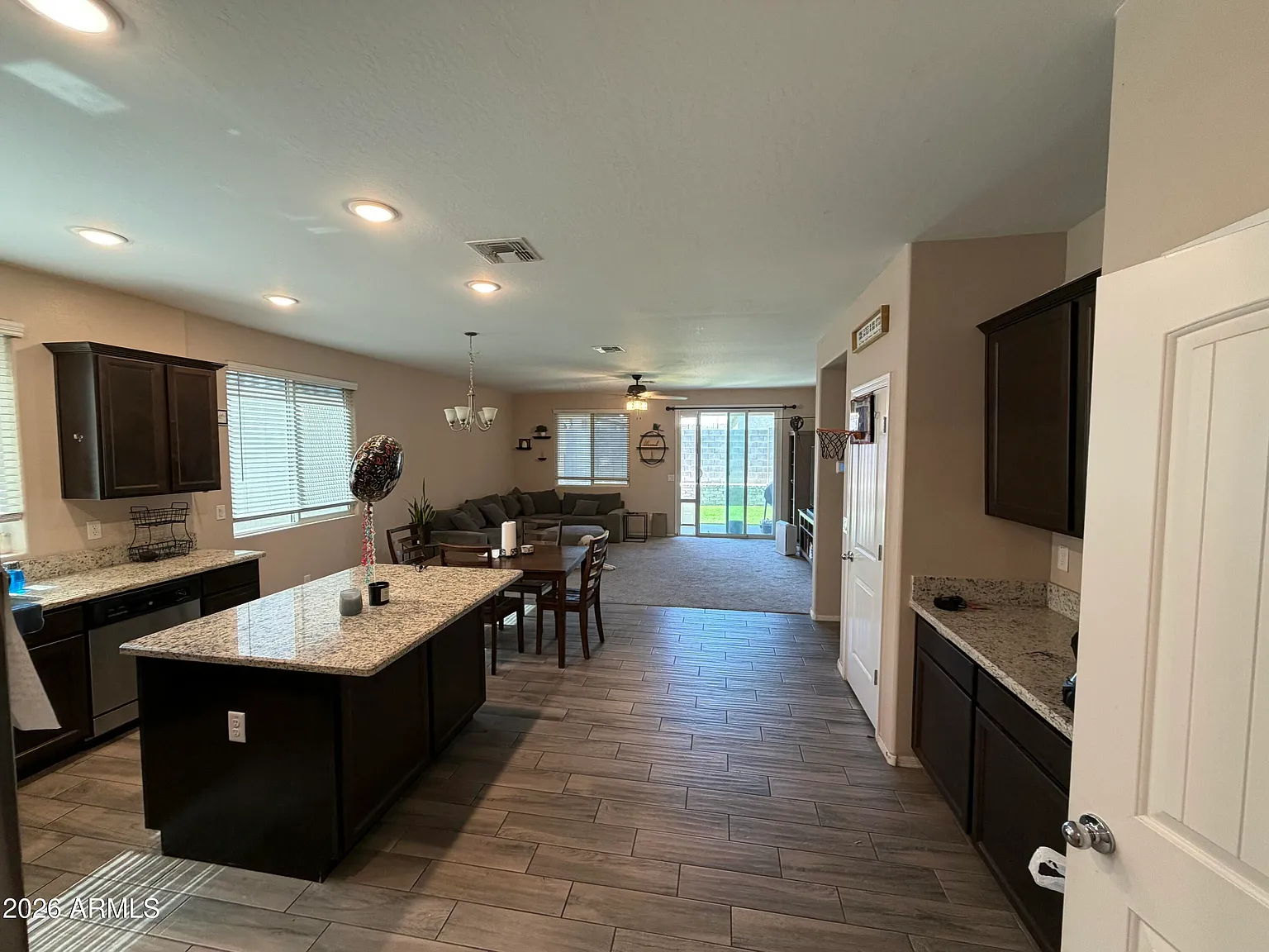 3 bed, 2.0 bath, 1699 sqft, $1,900 — Photo 4