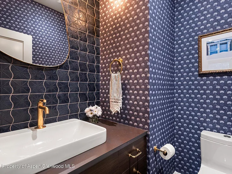 105 E Bleeker St — Photo 12
