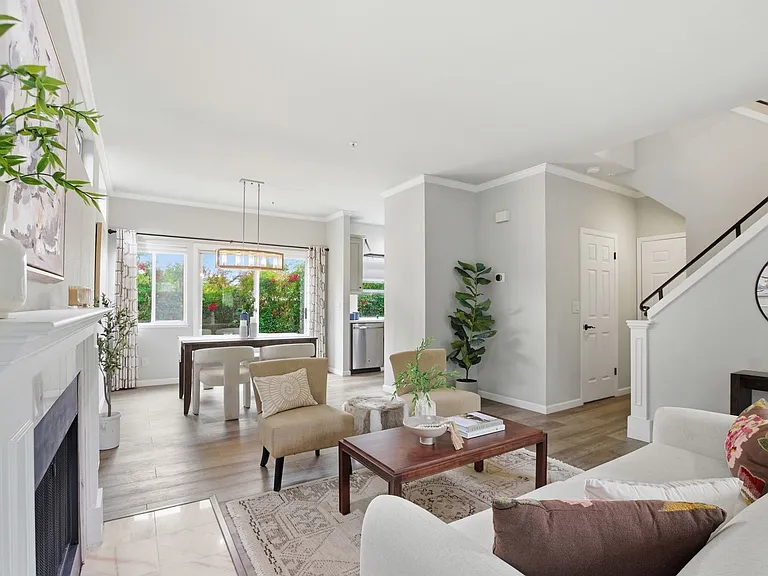 62 Avalon Ct — Photo 9
