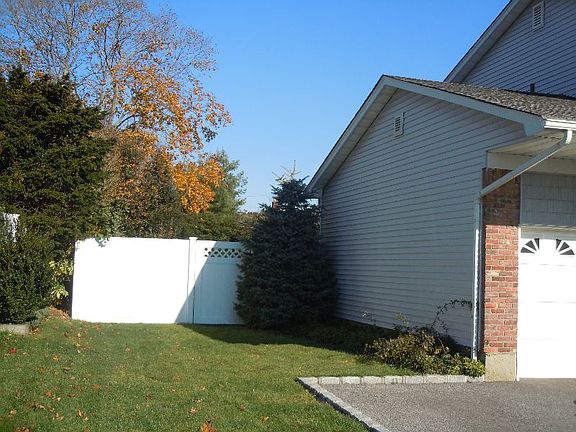 2nd image of 22 Regina Dr