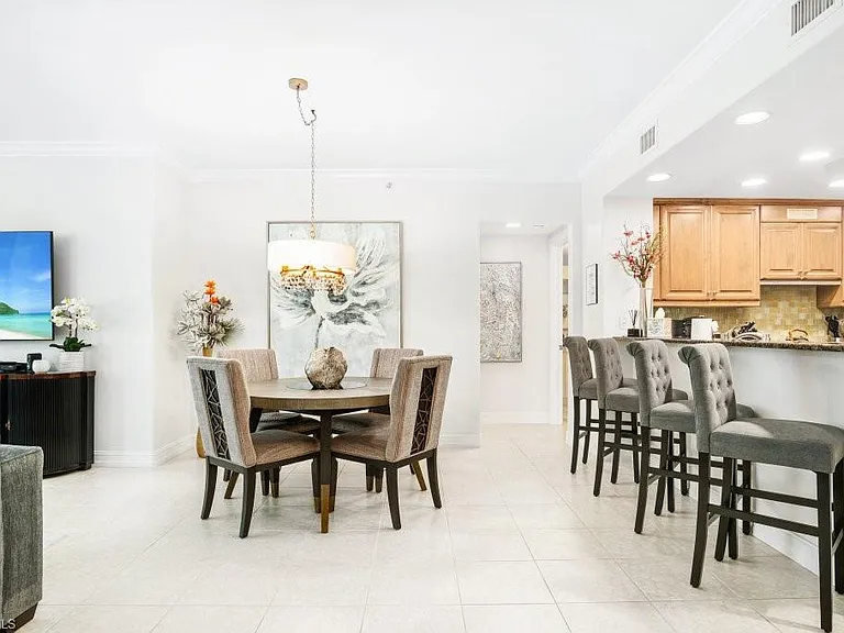 2728 Tiburon Blvd E #A-203 — Photo 5