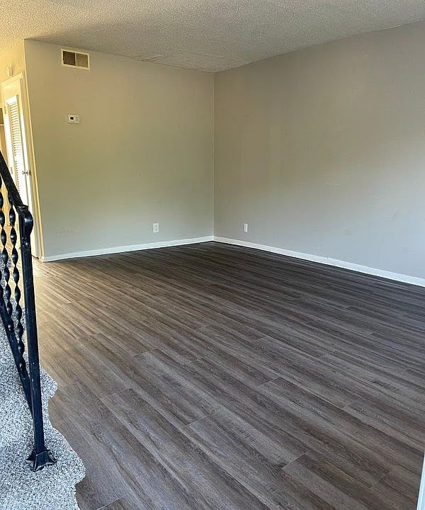 1st image of 1063 Harold Dr #1