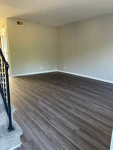 1063 Harold Dr #1 Photo 1