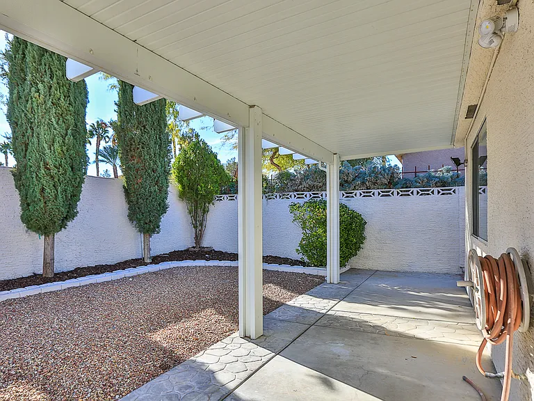 7705 Rockfield Dr — Photo 18