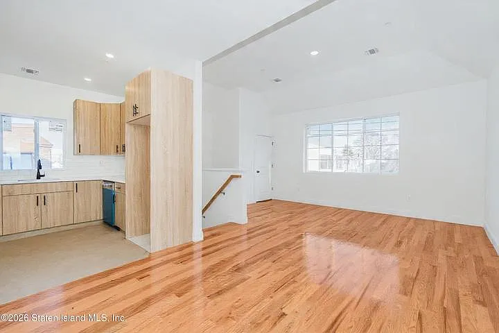 24 Shaughnessy Ln #2 — Photo 4