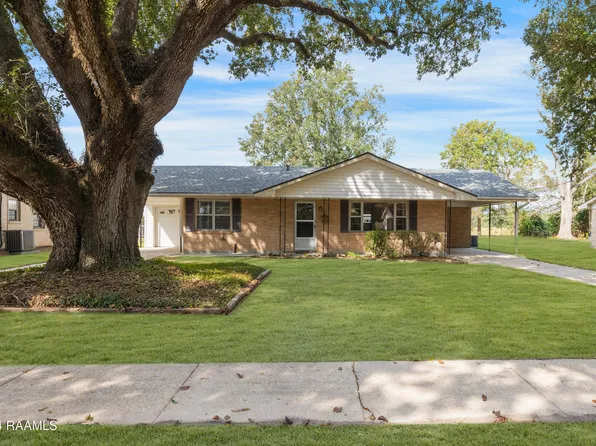 308 Orange Grove Dr, New Iberia, LA 70560