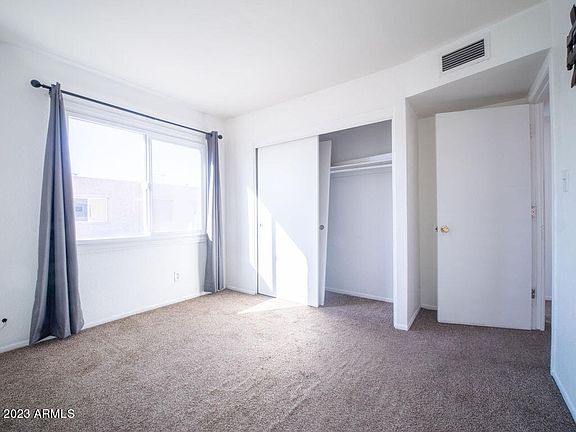 5th image of 4642 E SOUTHGATE Avenue