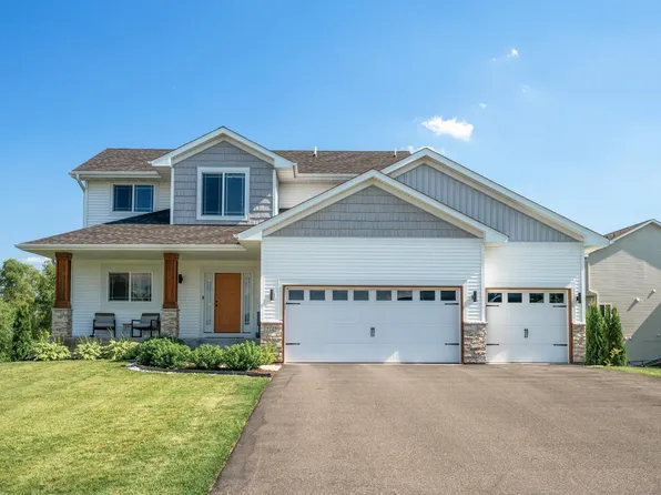 2142 Dogwood St, Lino Lakes, MN 55038