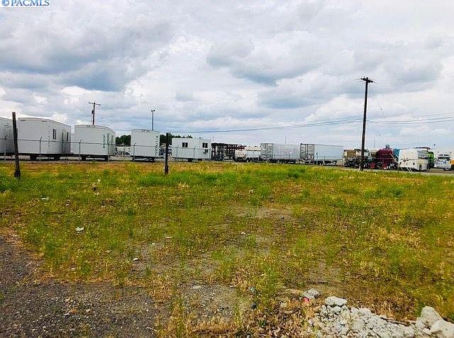 2nd image of 1016 N 4th Ave