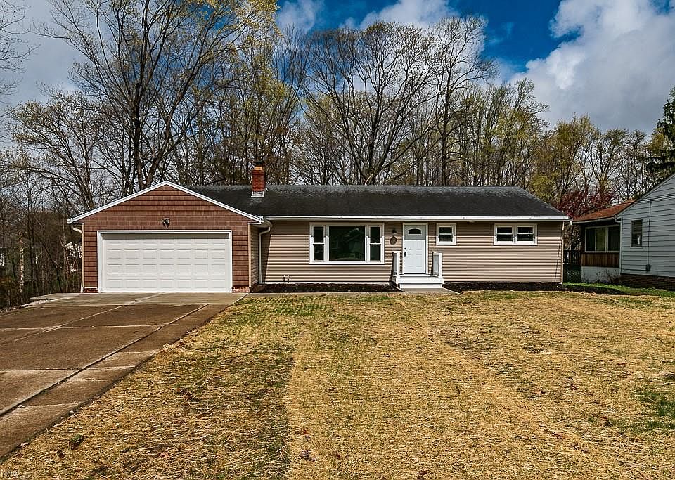 1st image of 30011 Meadowbrook Dr