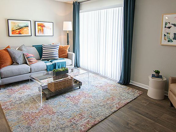 5th image of 2690 Drew St APT 1027