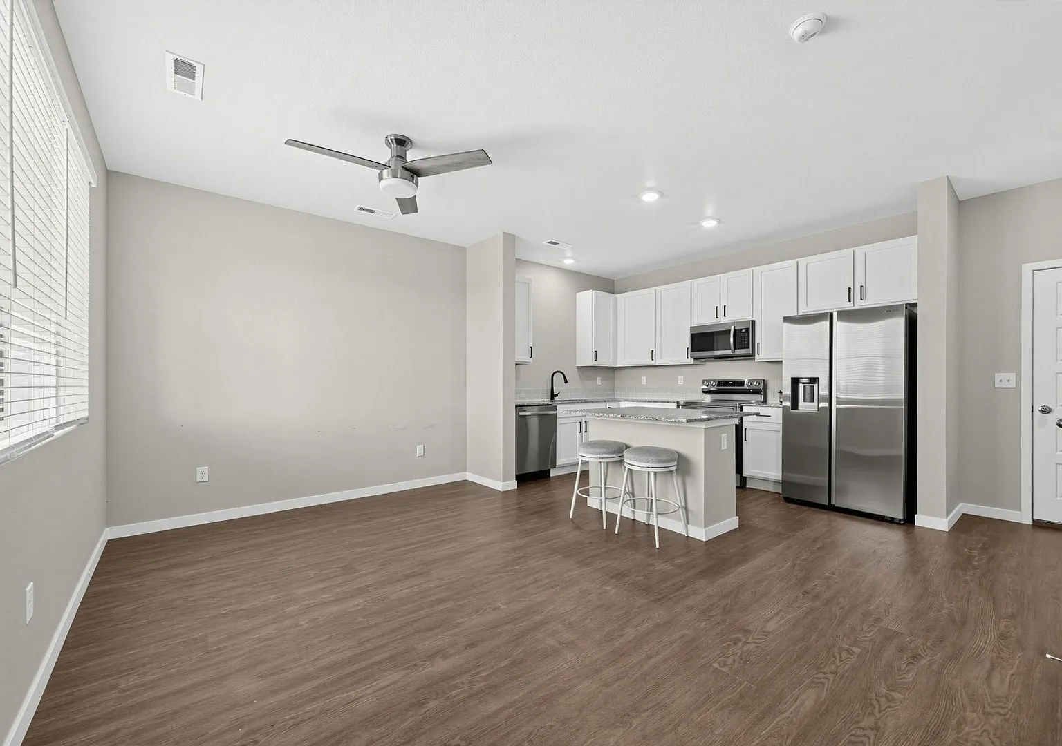 South Facing 2BR Townhome in Johnstown — Photo 4