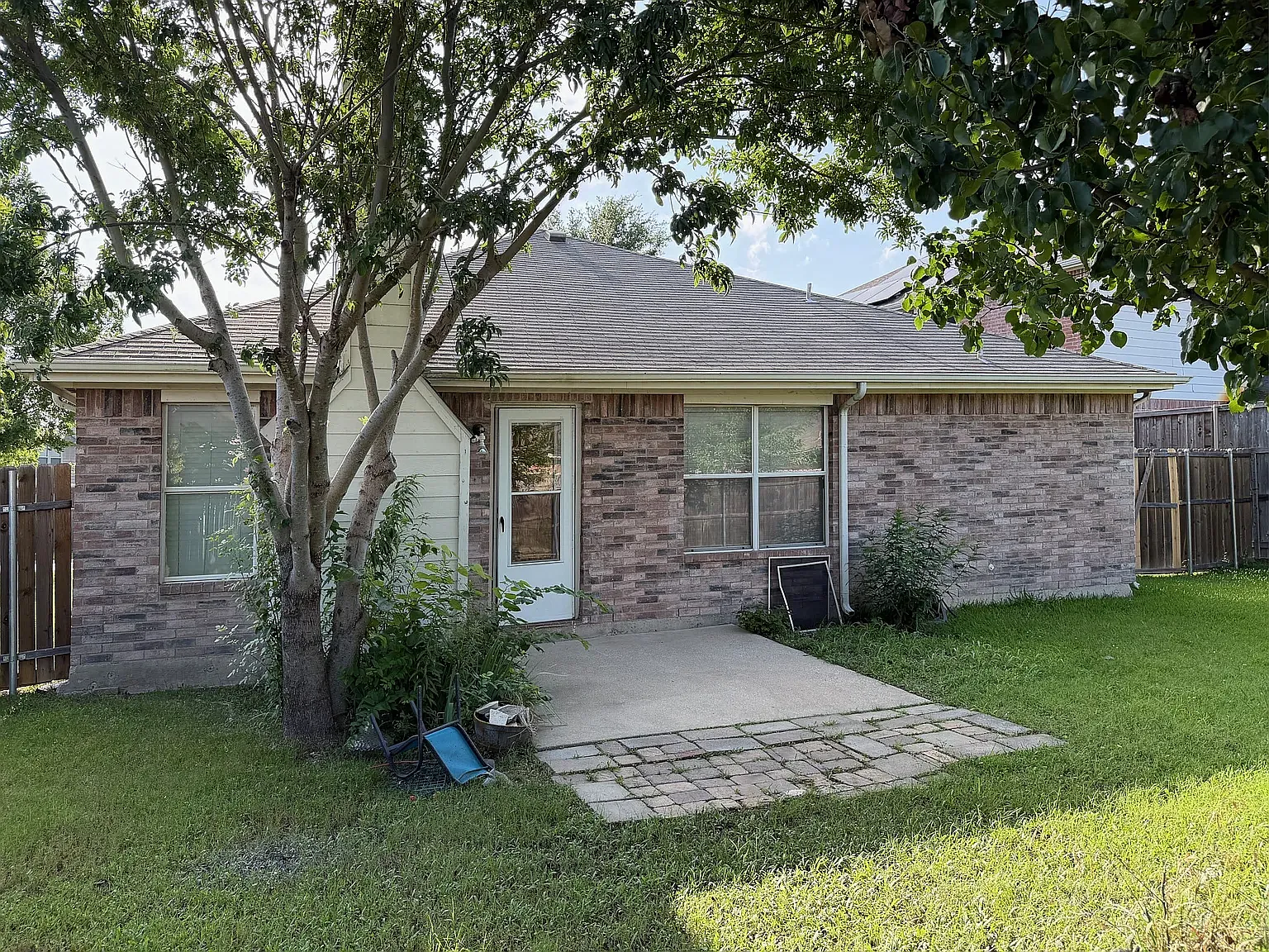 4 bed, 1762 sqft, $1,995 — Photo 1
