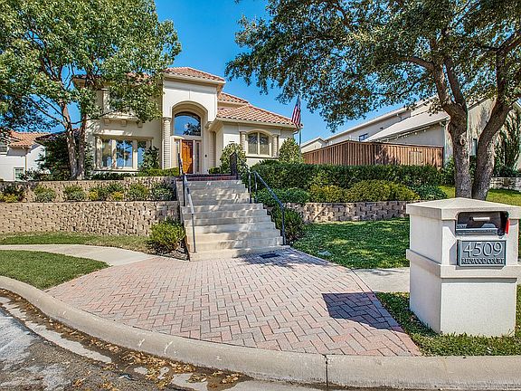 3rd image of 4509 Redwood Ct