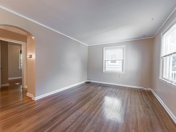 3rd image of 7046 Cambridge Ave