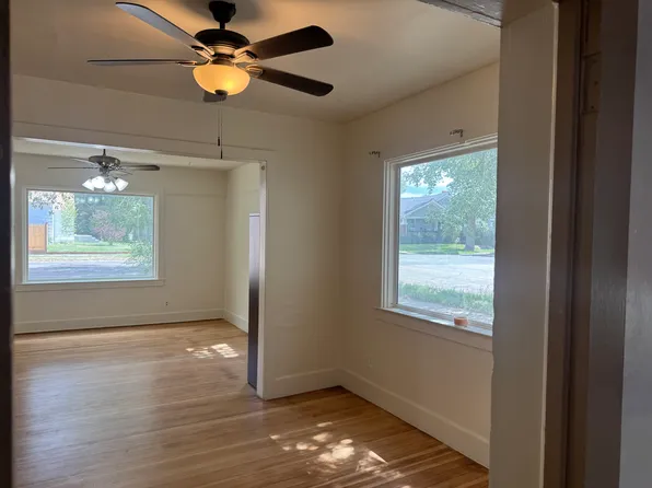 918 S 8th St #1, Laramie, WY 82070