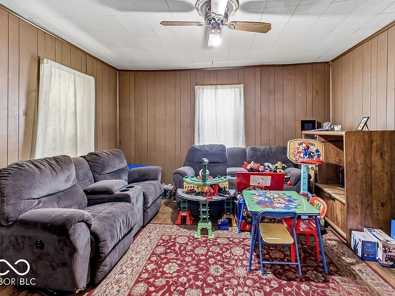 Listing photo 4