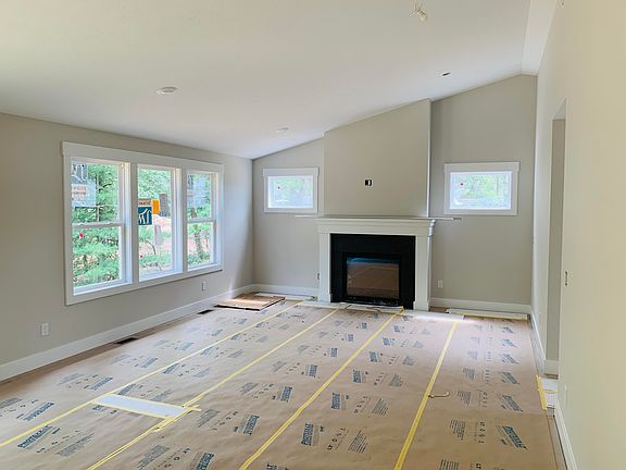 4th image of 3070 Thornbury Dr