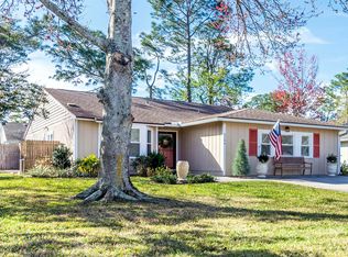 2154 The Woods Dr E, Jacksonville, FL 32246