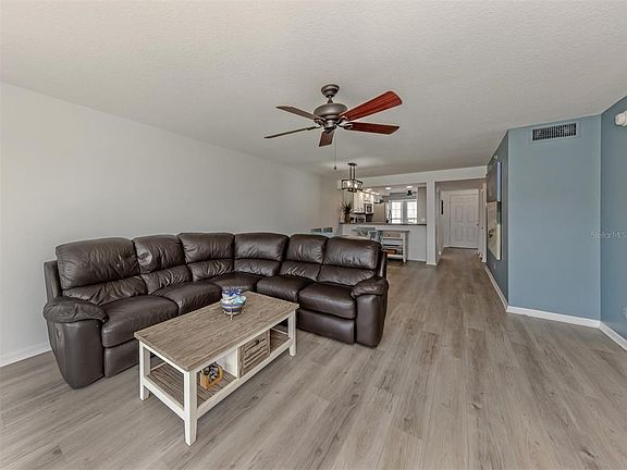 4th image of 210 SILVER LAKE DRIVE #102