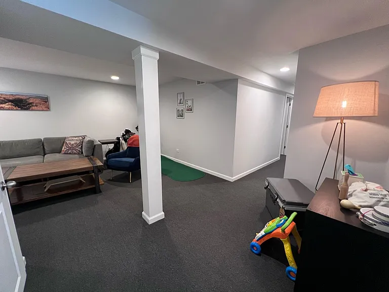 1441 W Grand Ave #1 — Photo 22