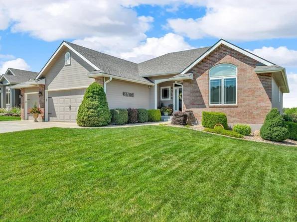 6314 SW 42nd Ct, Topeka, KS 66610