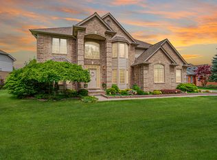 14033 Mandarin Dr, Shelby Township, MI 48315