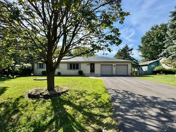 378 Pierce St, Gilberts, IL 60136