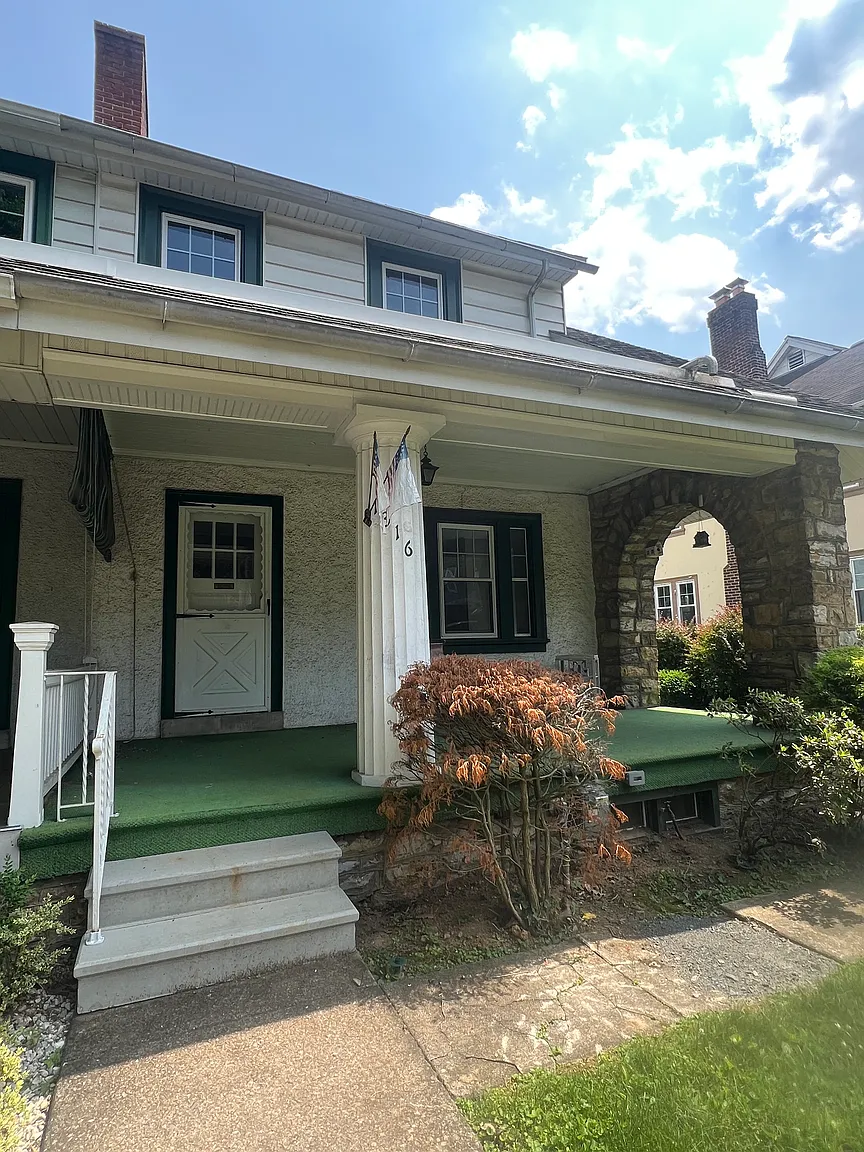 1316 Garfield Ave photo 1