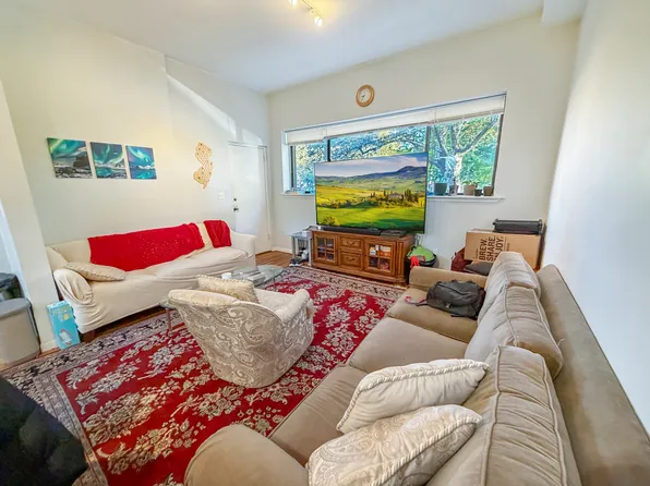 255 4th Street image 2 of 12