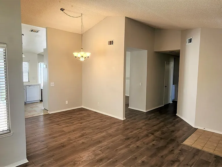 3219 W Avenue J4 — Photo 4