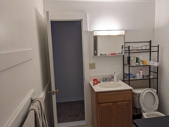 3rd image of 222 N Albany St APT 4