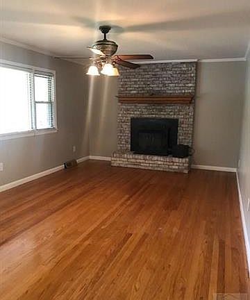 2nd image of 416 S Cedar Ave