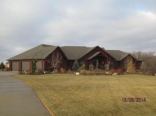 844 S Grant Rd, Carroll, IA 51401