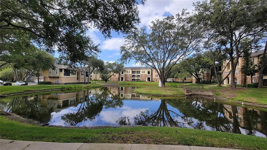2 bed, 2.0 bath, 1157 sqft, $1,695 — Photo 1